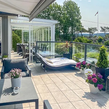3 Bedroom Beautiful In Dom wakacyjny *
